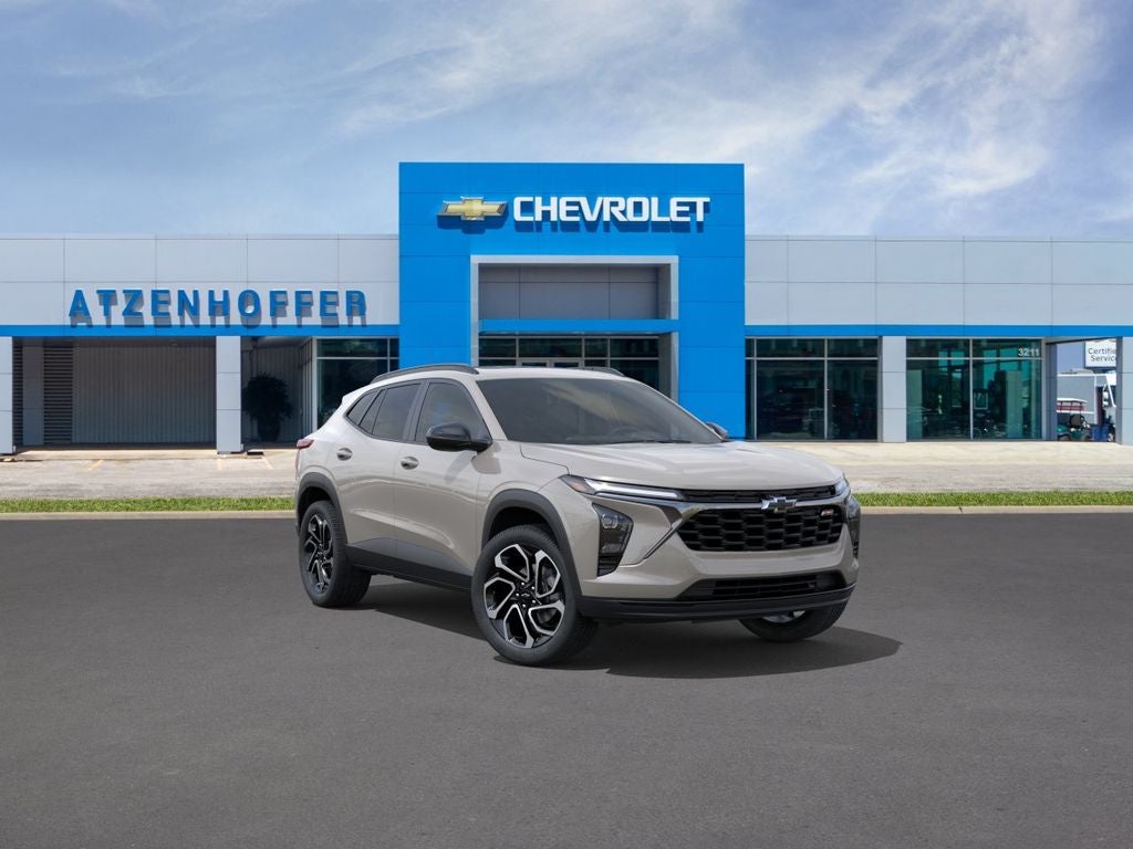 2026 Chevrolet Trax 2RS in White Sands — front three-quarter view