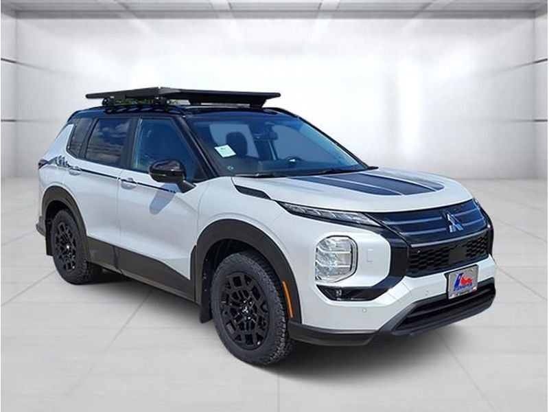 2025 Mitsubishi Outlander Trail Edition in Diamond White — front three-quarter view